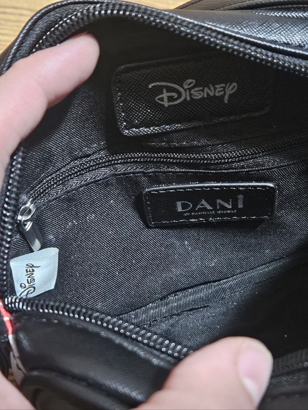 Disney x Dani Mickey Crossbody Purse - Picture 7 of 9